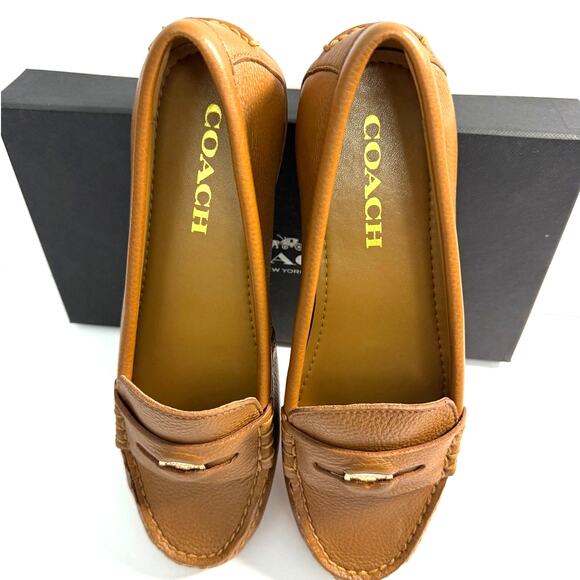 Coach Shoes Penny Peb Grn Leather Saddle Size 6.5 New in Box - Picture 1 of 6
